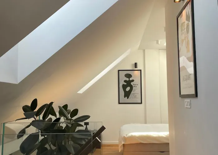 Apartma Parkside Designer Duplex Free Parking *