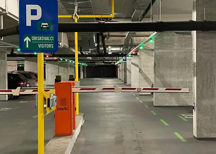 Apartma Parkside Designer Duplex Free Parking