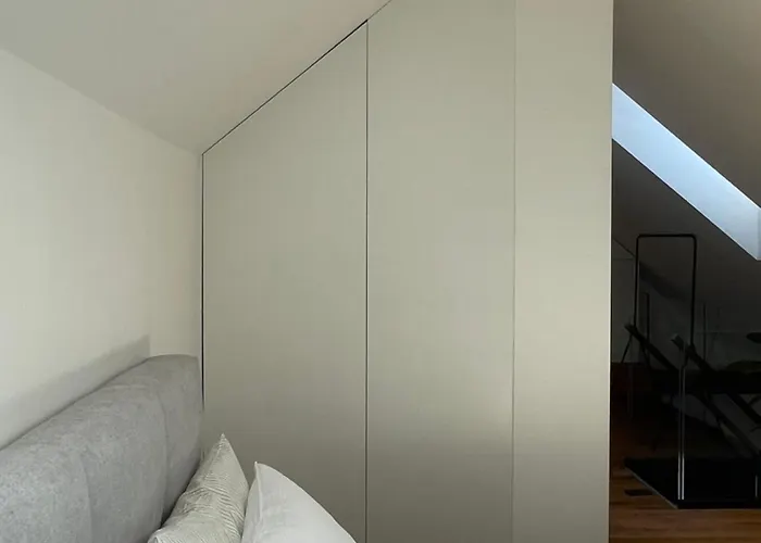 Parkside Designer Duplex Free Parking アパート